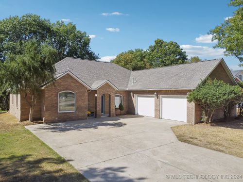 2714 Highwood Drive, Claremore, OK, 74017 | Card Image