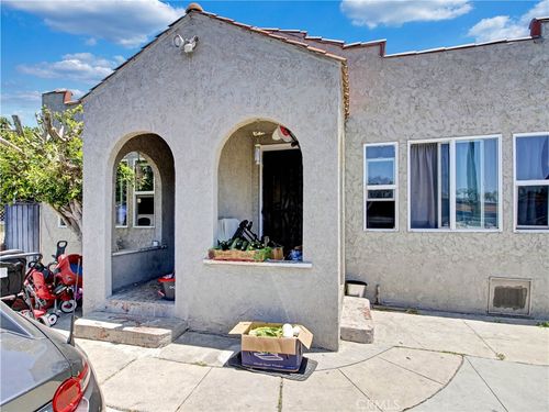 5420 Manhattan Place, Los Angeles, CA, 90062 | Card Image