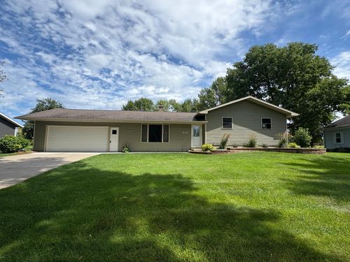 907 10th St S, Benson, MN, 56215-2005 | Card Image