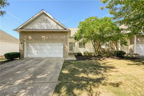 823 Gardenstone Cir, Tallmadge, OH, 44278-1085 | Card Image