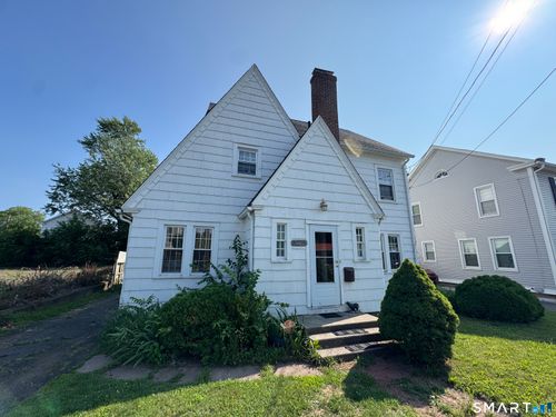 506 Center St, Manchester, CT, 06040-3936 | Card Image