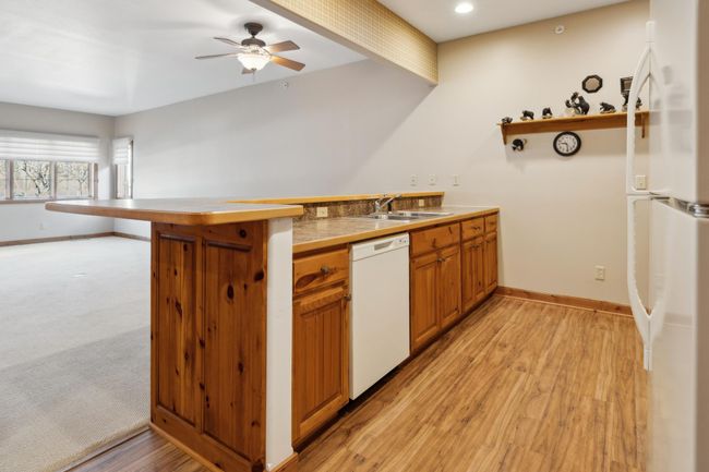 Kitchen | Image 13