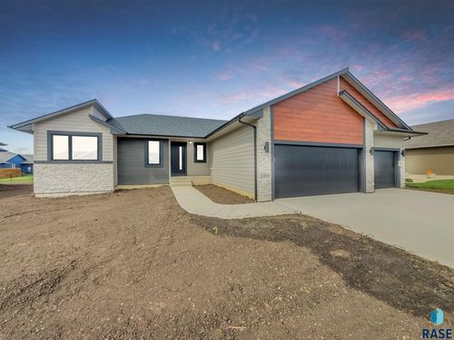 1305 Poplar Ave Avenue, Tea, SD, 57064 | Card Image