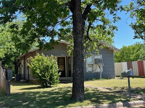 2725 S 2nd St, Abilene, TX, 79605-1934 | Card Image