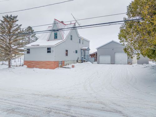 21 Waller St, Piercefield, NY, 12973-7901 | Card Image