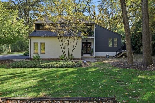 27W041 Walz Way, Wheaton, IL, 60189-3369 | Card Image