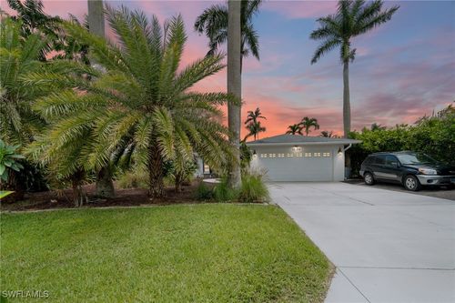 1370 Illinois Dr, NAPLES, FL, 34103-3889 | Card Image