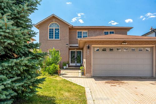 287 Brigade Dr, Hamilton, ON, L9B2G1 | Card Image