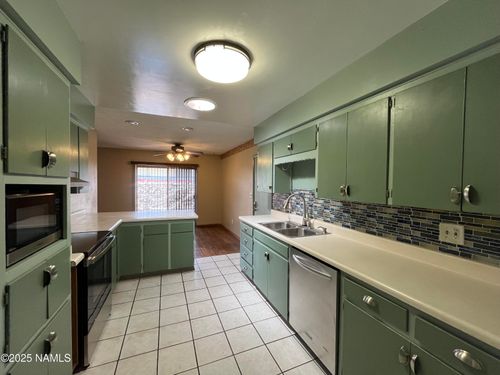 1707 N Fort Valley Rd, Flagstaff, AZ, 86001-1251 | Card Image