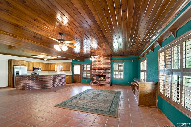 101 Ranch Rd, House other with 3 bedrooms, 3 bathrooms and null parking in Adkins TX | Image 15
