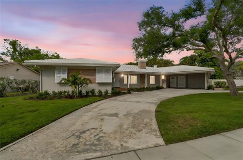 99 Ladoga Ave, Tampa, FL, 33606-3832 | Card Image