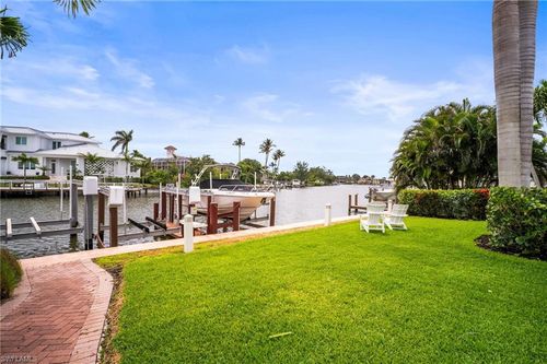 apt-220-2100 Gulf Shore Blvd N, NAPLES, FL, 34102-4648 | Card Image