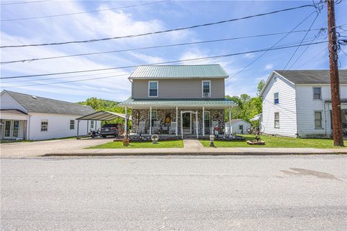135 Oak Forest Rd, New Freeport, PA, 15316 | Card Image