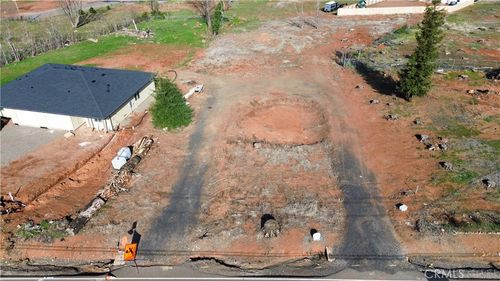 8637 Skyway, Paradise, CA, 95969-2424 | Card Image