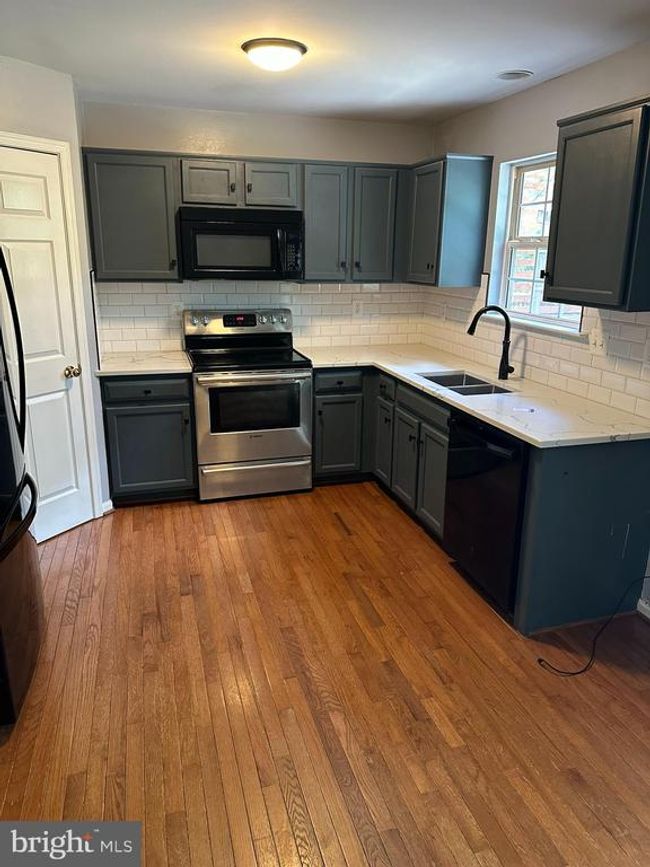 14208 Creekbranch Way, Townhouse with 3 bedrooms, 4 bathrooms and null parking in GAINESVILLE VA | Image 6