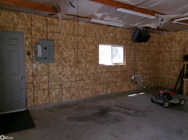 102 E 12 Th St, Home with 3 bedrooms, 2 bathrooms and 2 parking in Atlantic IA | Image 41