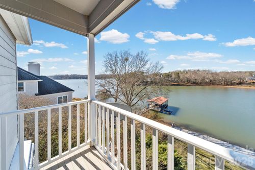 529 Catspaw Rd, Statesville, NC, 28677-9020 | Card Image