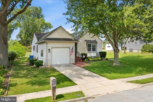 3 Blanche St, Woodstown, NJ, 08098-1241 | Card Image