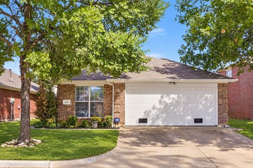 503 Horse Shoe Dr, Euless, TX, 76039-3957 | Card Image