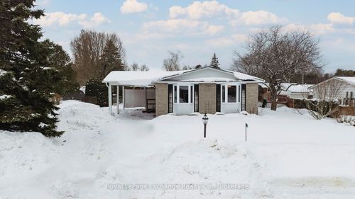 13 Inverlyn Cres N, Kincardine, ON, N2Z1H5 | Card Image