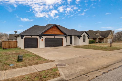 194 Meadowlark, Willard, MO, 65781-7501 | Card Image