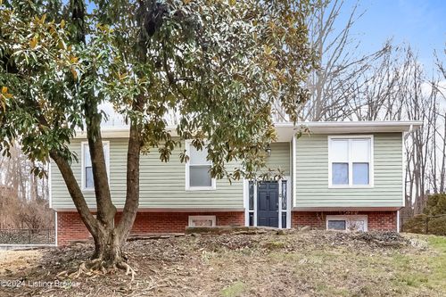 9104 Royal Oak Dr, Louisville, KY, 40272-2319 | Card Image