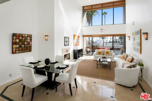 ph302-750 S Bundy Dr, Los Angeles, CA, 90049-4953 | Card Image