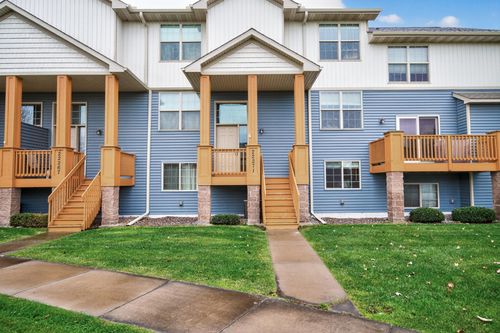 22271 Lilac Way, Forest Lake, MN, 55025-5109 | Card Image