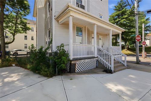 374 Douglas Ave, Providence, RI, 02908-2518 | Card Image