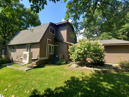 1167 S Taxiway Hotel, Lake City, MI, 49651 | Card Image