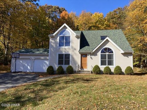 152 Lake Dr, Dingmans Ferry, PA, 18328-3127 | Card Image