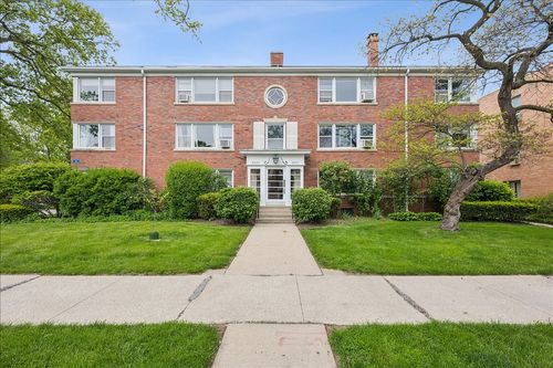 3e-2221 Central St, Evanston, IL, 60201-5750 | Card Image