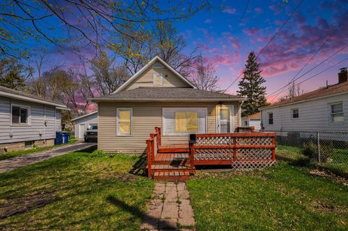 309 Spruce St, Bay City, MI, 48706-3884 | Card Image