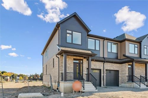 {{alt}} | Card Image