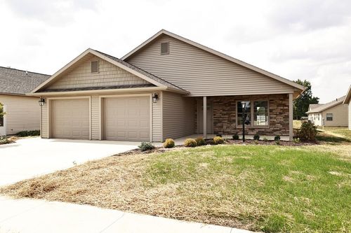 111 Kincora Dr, Bucyrus, OH, 44820-8644 | Card Image