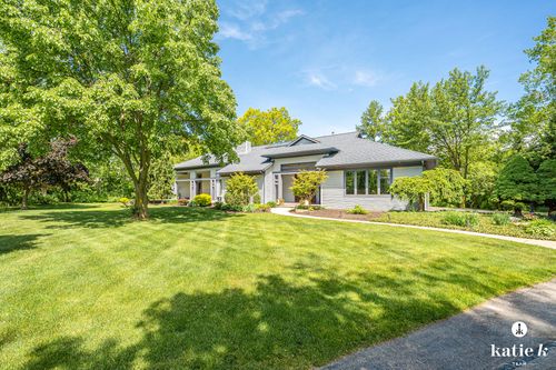 1055 Bradford Hollow Ln, Grand Rapids, MI, 49525-3352 | Card Image