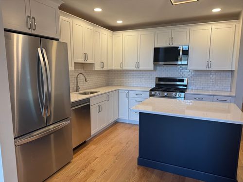 apt-102-27 Railroad Ave, Duxbury, MA, 02332-3877 | Card Image