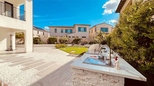 57 Kite, Irvine, CA, 92618-1329 | Card Image