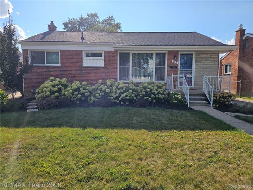 447 Gilman St, Garden City, MI, 48135-3103 | Card Image