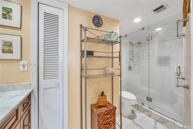 APT-1804 - 3031 N Ocean Blvd, Condo with 2 bedrooms, 2 bathrooms and null parking in Fort Lauderdale FL | Image 16