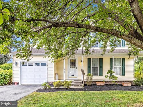 218 Albany Ave W, WALKERSVILLE, MD, 21793-9149 | Card Image