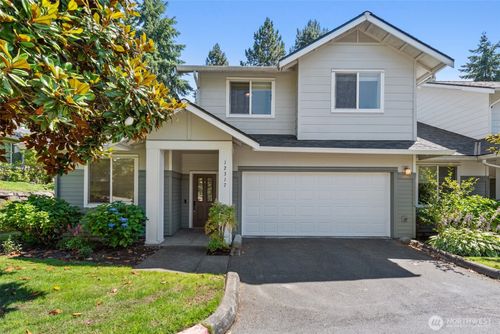 12317 Ne 109th Way, Kirkland, WA, 98033-8811 | Card Image