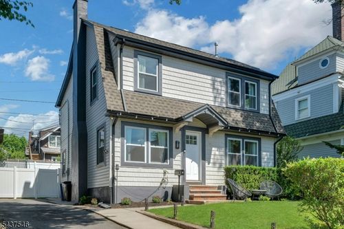 34 Cloverhill Pl, Montclair, NJ, 07042-4834 | Card Image