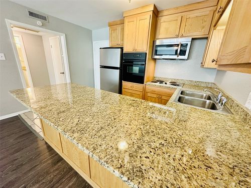 apt-124-601 W 11th St, Austin, TX, 78701-2049 | Card Image