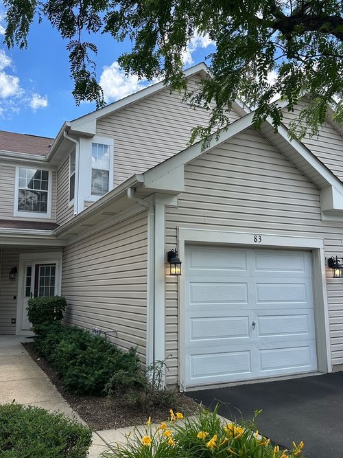 83 Polaris Dr, Lake In The Hills, IL, 60156-5631 | Card Image