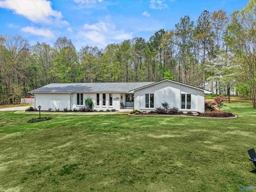 386 York Dr, Rogersville, AL, 35652-7100 | Card Image