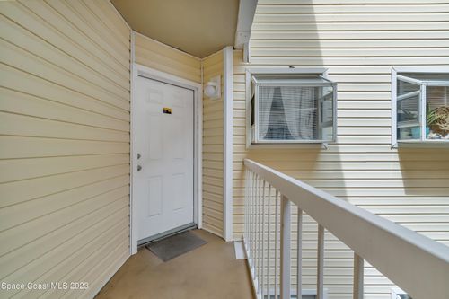 577-1801 Island Club Dr, Melbourne, FL, 32903-2069 | Card Image