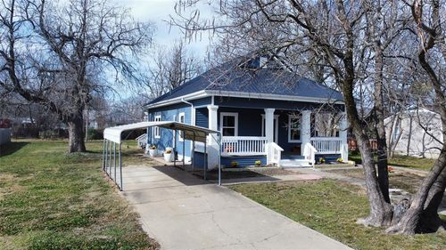 315 S 7th St, Okemah, OK, 74859-3822 | Card Image