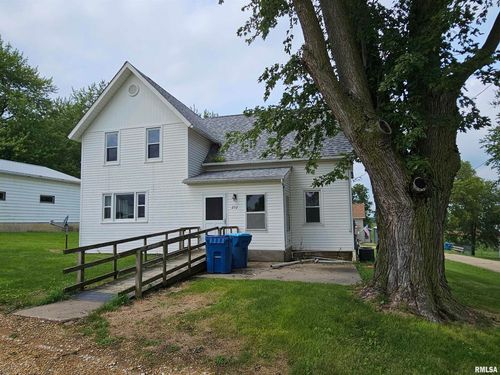 202 Welton Iron St, Delmar, IA, 52037-9113 | Card Image