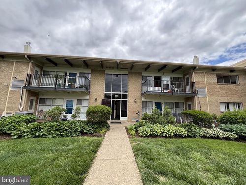 202-4901 Americana Dr, ANNANDALE, VA, 22003-5010 | Card Image